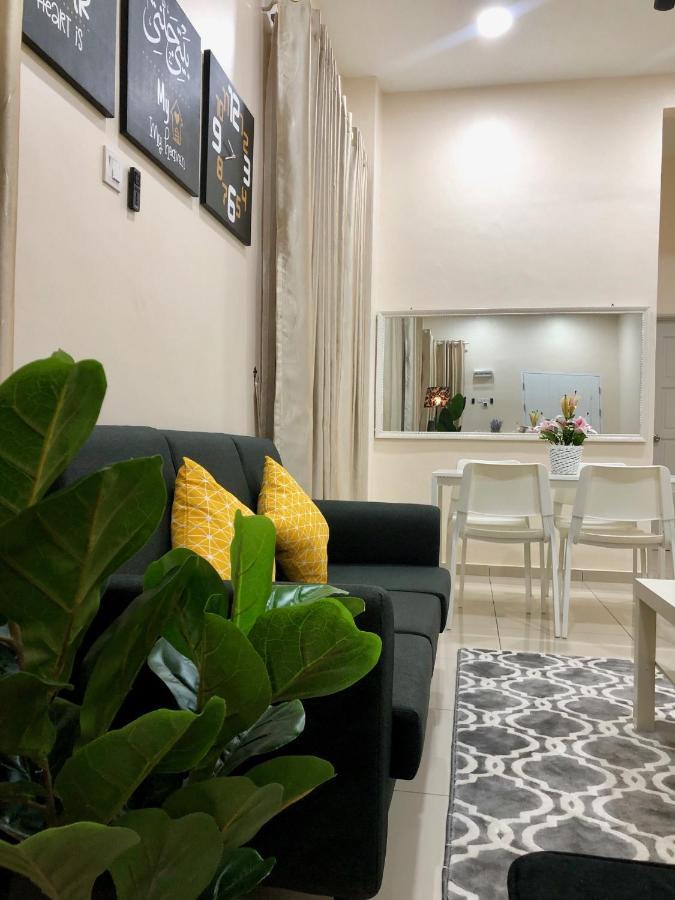 Rumahku Homestay, Taman Jasin Perdana Esterno foto