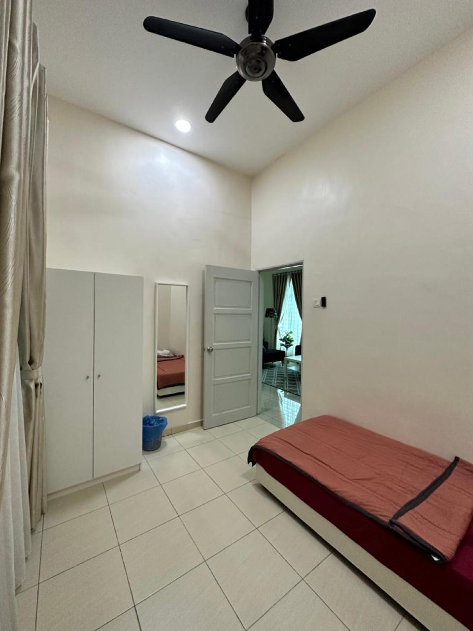 Rumahku Homestay, Taman Jasin Perdana Esterno foto