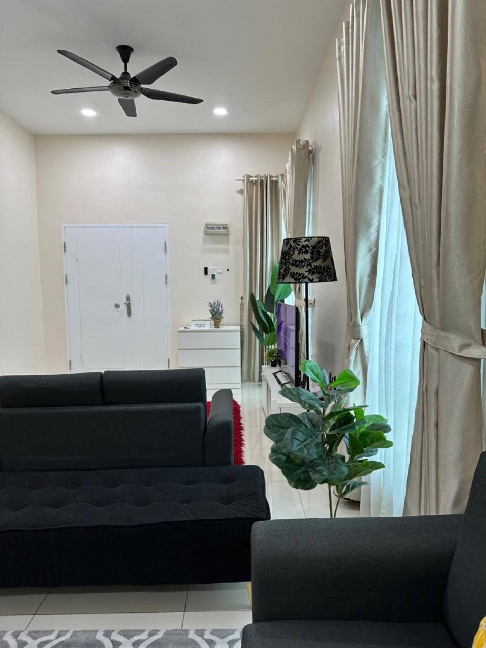 Rumahku Homestay, Taman Jasin Perdana Esterno foto
