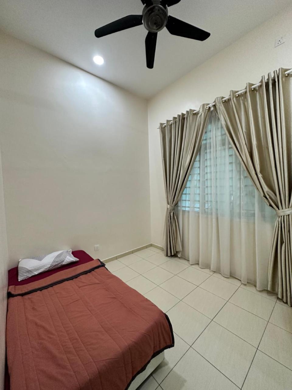 Rumahku Homestay, Taman Jasin Perdana Esterno foto